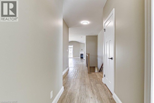 381 Argyle Avenue, Delhi, ON, photo 3