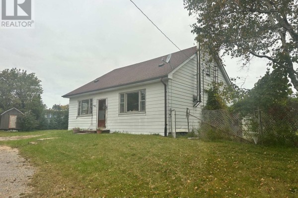 Living room - 381 Regional Rd 21 Road, Scugog, ON L9L1B5 Photo 3