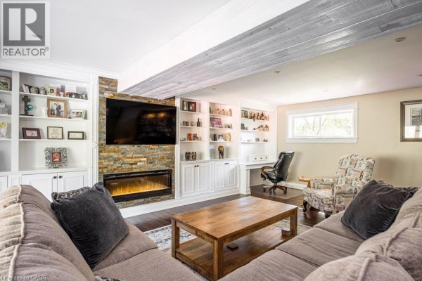 Sunroom - 381 Woodworth Court, Ancaster, ON L9G2N2 Photo 5