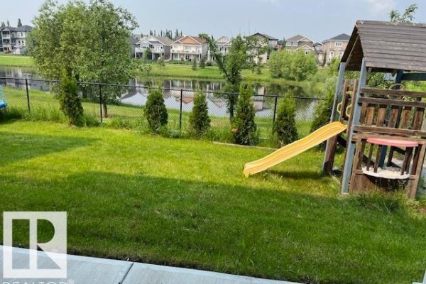3810 46 Av, Beaumont, AB, photo 2