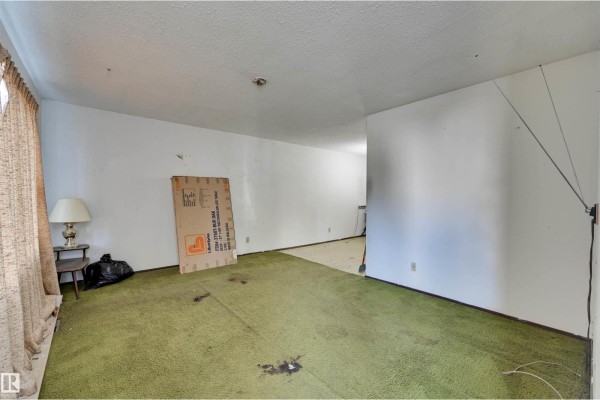 Bedroom 2 - 3813 134 Av Nw, Edmonton, AB T5A3J7 Photo 5