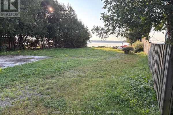 3813 Wood Avenue, Severn, ON L3V0T9 Photo 5