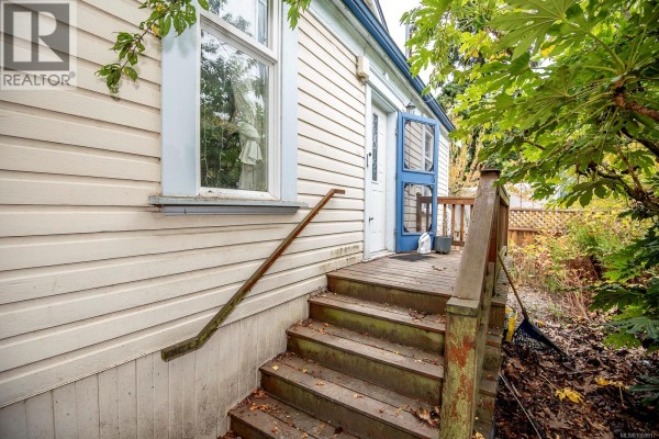 3814 Rowland Ave, Saanich, BC, photo 3