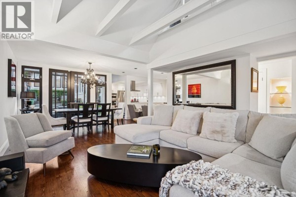 3814 W 11 Avenue, Vancouver, BC V6R2K9 Photo 4