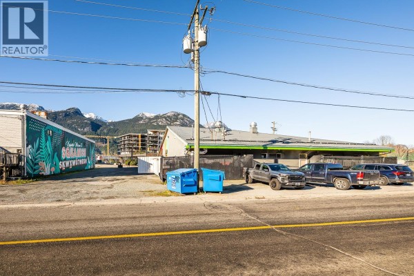 38188 & 38192 Cleveland Avenue, Squamish, BC V8B0K1 Photo 5