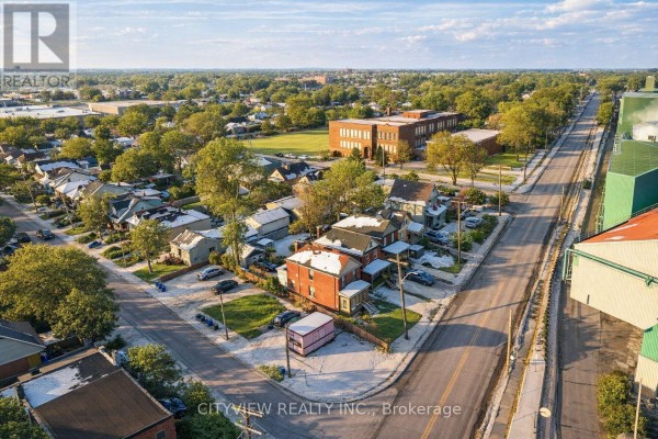 382 Beach Road, Hamilton, ON, photo 2