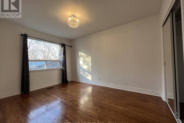 Primary Bedroom - 382 Blue Grass Boulevard, Richmond Hill, ON L4C3H4 Photo 4