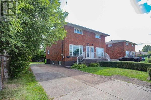 382 Farwell Ter, Sault Ste  Marie, ON, photo 2
