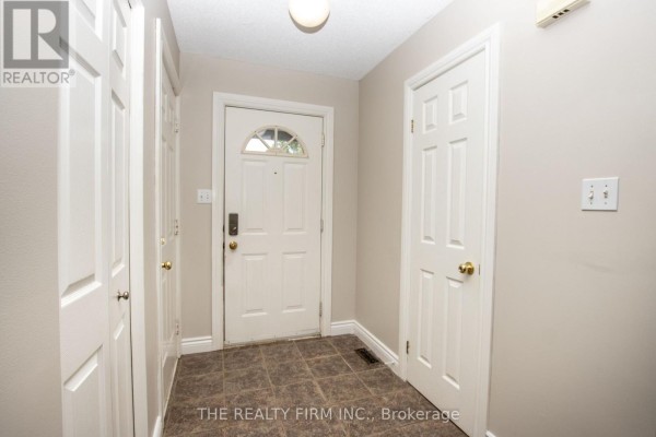 Dining room - 382 Lighthouse Road, London South, ON N6M1J1 Photo 3