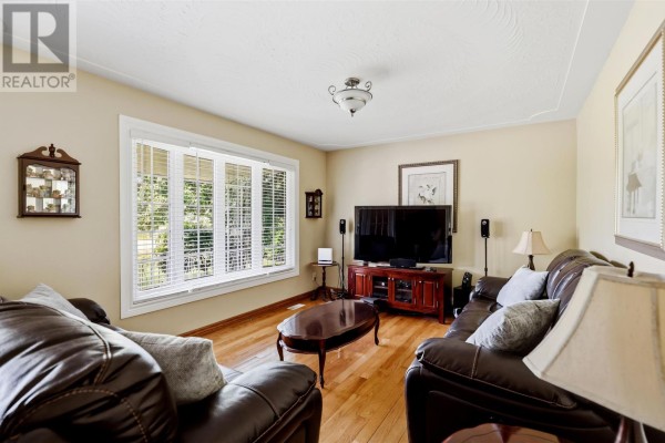 382 Nixon Rd, Sault Ste  Marie, ON, photo 3