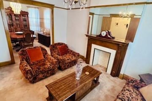 Kitchen - 382 Roxton Road, Toronto, ON M6G3R2 Photo 4