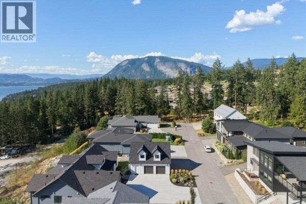 Living room - 3820 20 Street Ne Unit# 8, Salmon Arm, BC V1E0G7 Photo 3