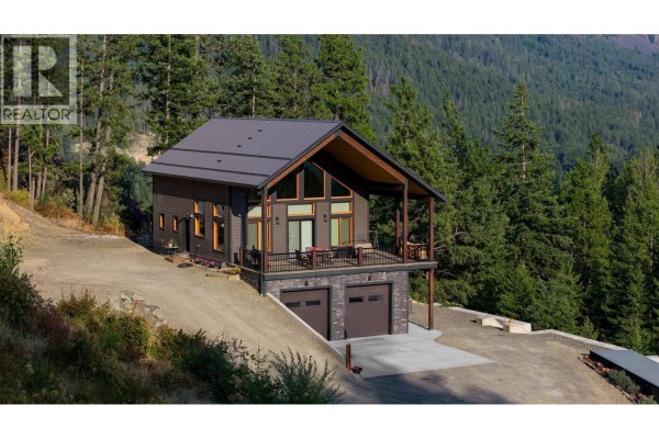 Full bathroom - 3820 Sun Ridge Road, Creston, BC V0B1G1 Photo 4