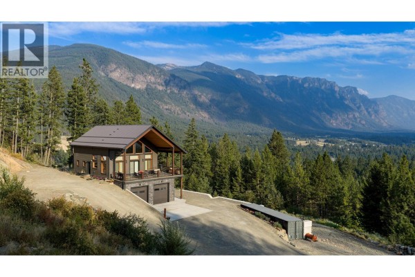Full bathroom - 3820 Sun Ridge Road, Creston, BC V0B1G1 Photo 5