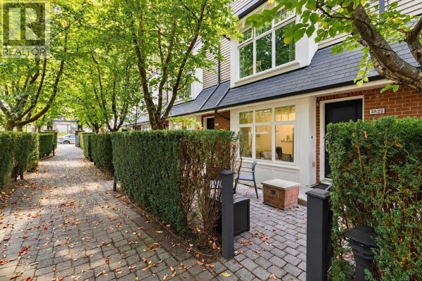3822 Welwyn Street, Vancouver, BC V5N3Y9 Photo 2