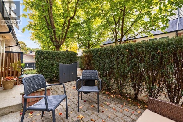 3822 Welwyn Street, Vancouver, BC V5N3Y9 Photo 3
