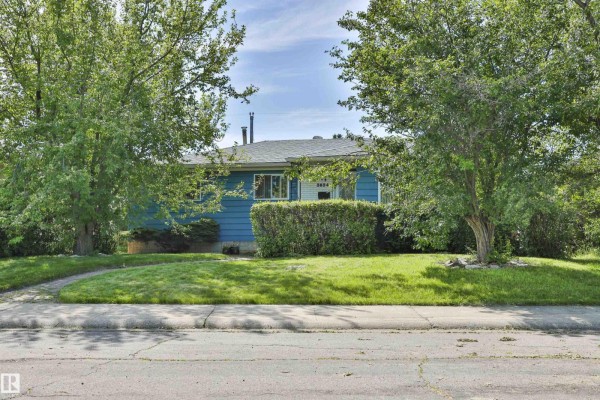 3824 111b St Nw Nw, Edmonton, AB, photo 2