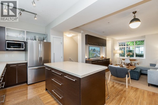 3826 Welwyn Street, Vancouver, BC V5N3Y9 Photo 4