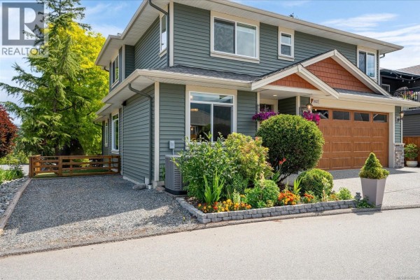 3827 Jingle Pot Rd, Nanaimo, BC, photo 2