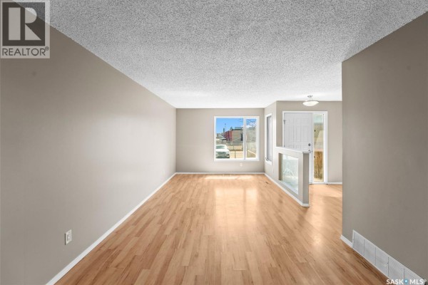 Bedroom - 383 Fines Drive, Regina, SK S4N5T3 Photo 5