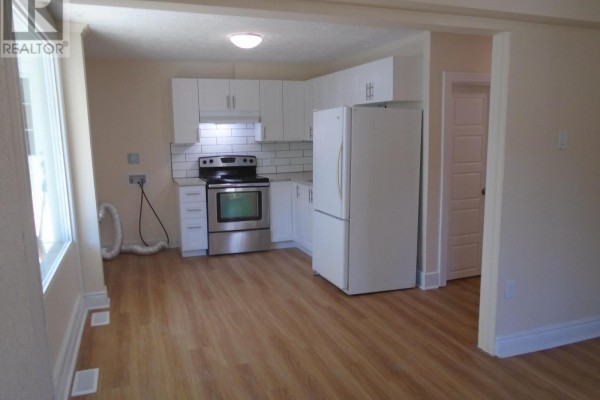 383 Montfort Street N, Ottawa, ON, photo 3