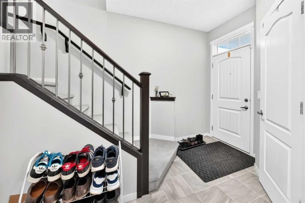Kitchen - 383 Nolan Hill Drive Nw, Calgary, AB T3R0S9 Photo 3