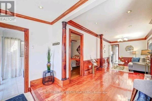 Primary Bedroom - 383 Silverthorn Avenue, Toronto, ON M6M3H1 Photo 4