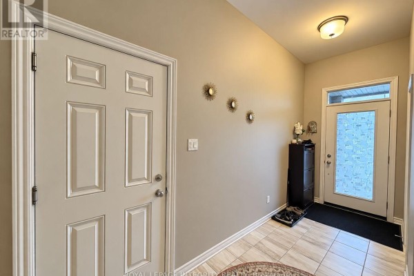 Bedroom - 383 Warmstone Drive, Ottawa, ON K2S0W5 Photo 5