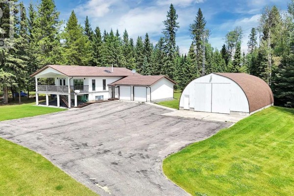 Kitchen - 383030 Range Road 7-3, Rural Clearwater County, AB T4T2A2 Photo 2