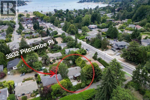 3832 Pitcombe Pl, Saanich, BC, photo 2