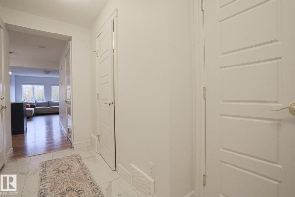 Bedroom 2 - 3833 Robins Cr Nw, Edmonton, AB T5S0M7 Photo 5