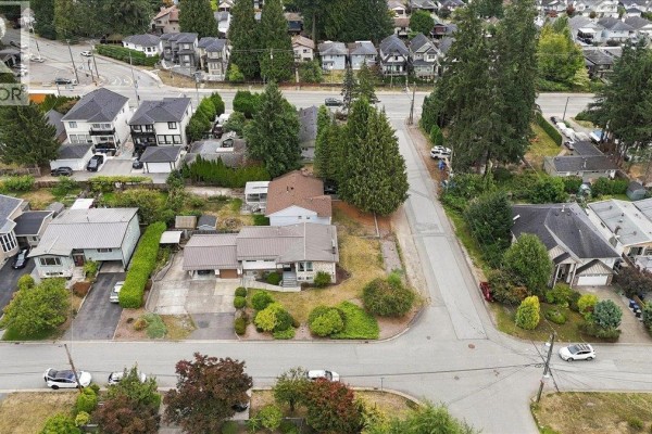 3836 Sefton Street, Port Coquitlam, BC V3B3R9 Photo 2