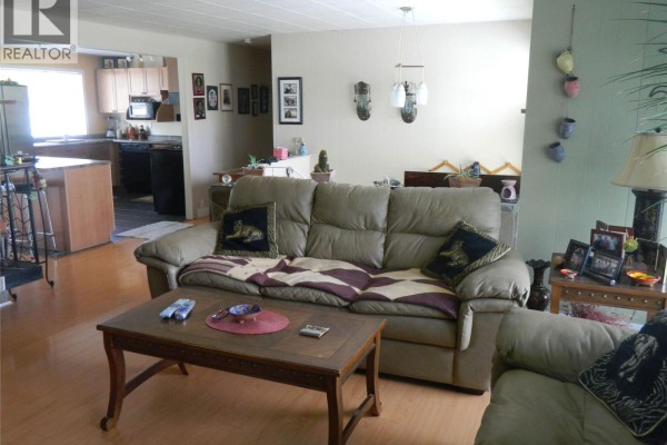 Primary Bedroom - 384 6 Highway S, Nakusp, BC V0G1R1 Photo 5