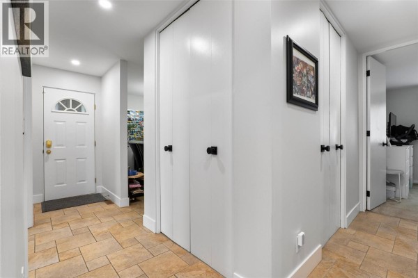 Laundry room - 384 Arrowstone Drive, Kamloops, BC V2C1R1 Photo 3