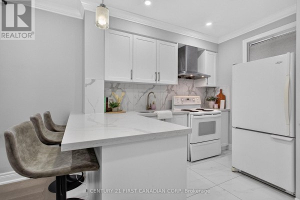 Living room - 384 Wharncliffe Road S, London South, ON N6J2M1 Photo 3