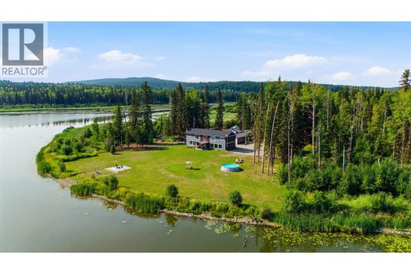 Great room - 3845 Allpress Road, 150 Mile House, BC V0K2G0 Photo 4