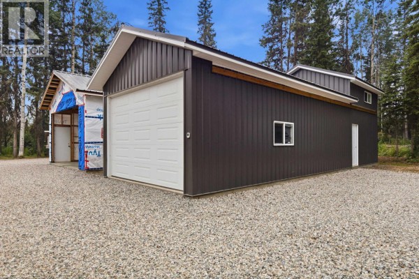 Primary Bedroom - 3845 Allpress Road, 150 Mile House, BC V0K2G0 Photo 5