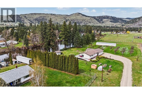 Den - 3845 Carson Road, Grand Forks, BC V0H1H4 Photo 2