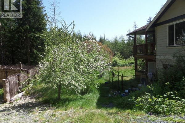 Den - 3845 Trailhead Dr, Sooke, BC V9Z1L1 Photo 5
