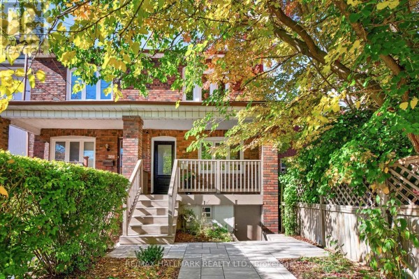 384a Montrose Avenue, Toronto