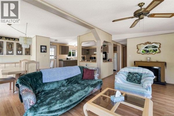 Ensuite - 385 Lake Park Rd, Lake Cowichan, BC V0N2L0 Photo 5