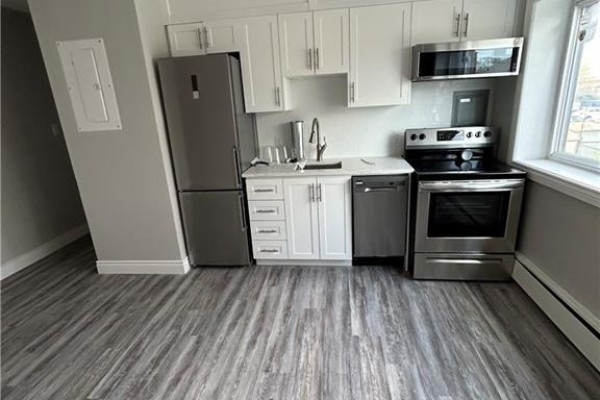 4pc Bathroom - 385 Melvin Avenue Unit# 205, Hamilton, ON L8H2K6 Photo 2