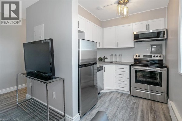 Bedroom - 385 Melvin Avenue Unit# 207, Hamilton, ON L8H2K6 Photo 4