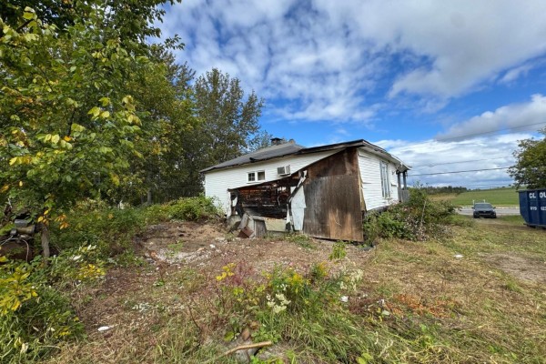 Living room - 385 Route 105, Bois Franc, QC J9E3A9 Photo 3