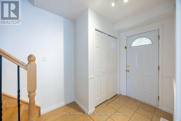 Bedroom 2 - 385 Trailridge Crescent, Oshawa, ON L1K1Y5 Photo 5