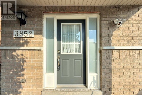 Bedroom 5 - 3852 Brinwood Gate, Mississauga, ON L5M7H2 Photo 2
