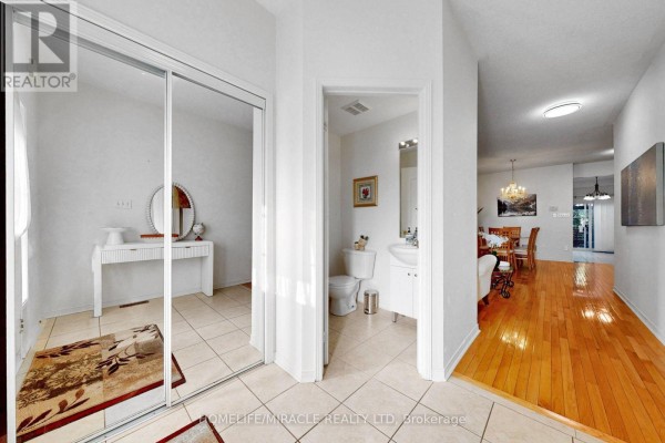 Great room - 3852 Brinwood Gate, Mississauga, ON L5M7H2 Photo 4