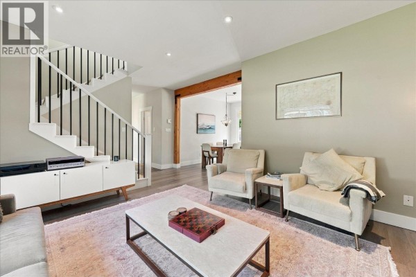 38590 Westway Avenue, Squamish, BC V8B0W4 Photo 5