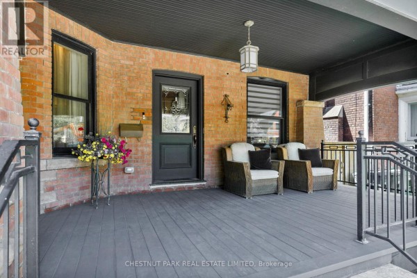 Primary Bedroom - 386 Palmerston Boulevard, Toronto, ON M6G2N6 Photo 4