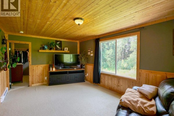 Bedroom 2 - 3861 Hillcrest Road, Quesnel, BC V2J6T6 Photo 4
